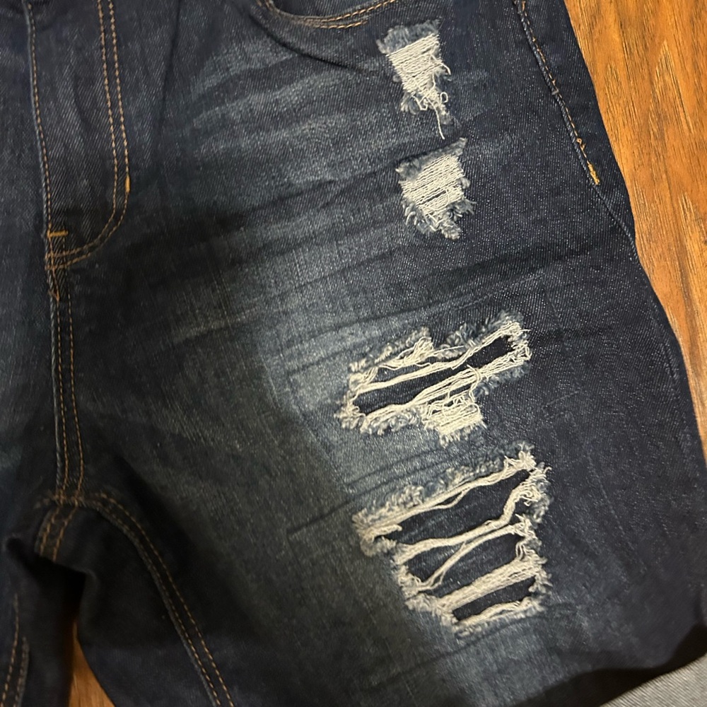 True Craft Dark Indigo Distressed Denim Bermuda Shorts Junior Size 11 - Picture 4 of 11